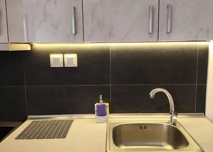 Valaoritou Luxury Jacuzzi By Dimcol 2 Saloniki