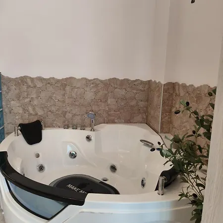 דירה Valaoritou Luxury Jacuzzi By Dimcol 2 סלוניקי