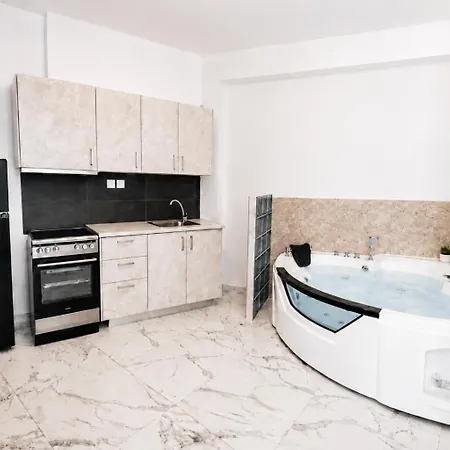 Valaoritou Luxury Jacuzzi By Dimcol 2 Апартаменты *