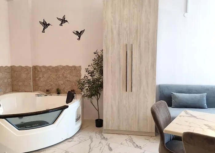 Apartment Valaoritou Luxury Jacuzzi By Dimcol 2 *